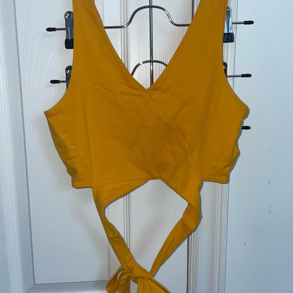 Mustard yellow Hollister wrap top, size XS